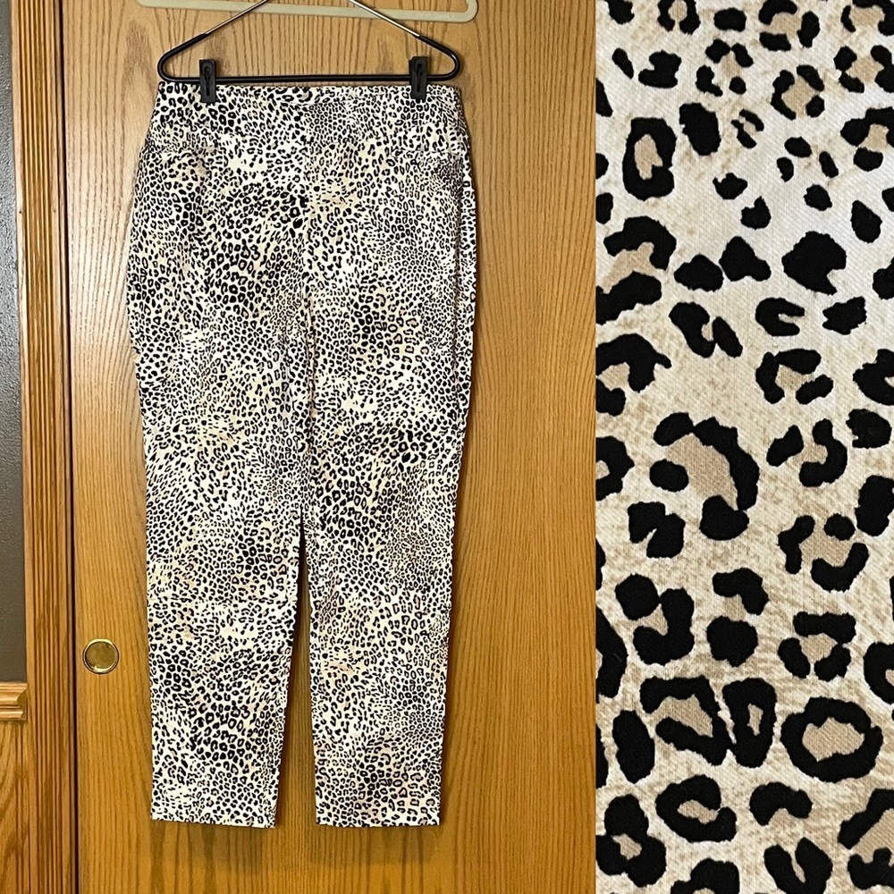 Chico’s pull-on pants, white, khaki and black animal print, Sz 1.5 (US 10)